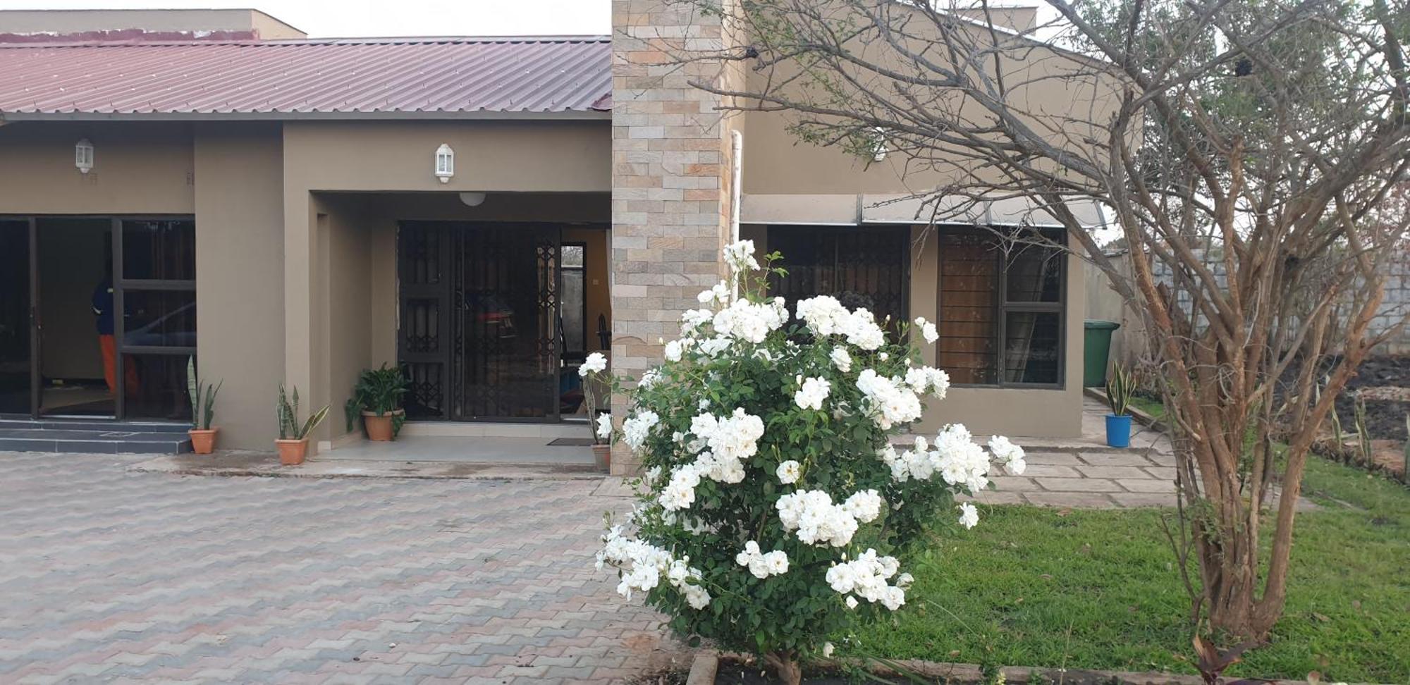 Villa Lombe, Off Great East Road, Silverest Silver Rest Dış mekan fotoğraf